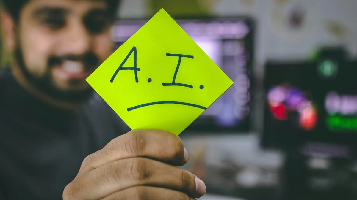 Marketing with AI vs Humans: Striking the Right Balance of Automation & Creativity